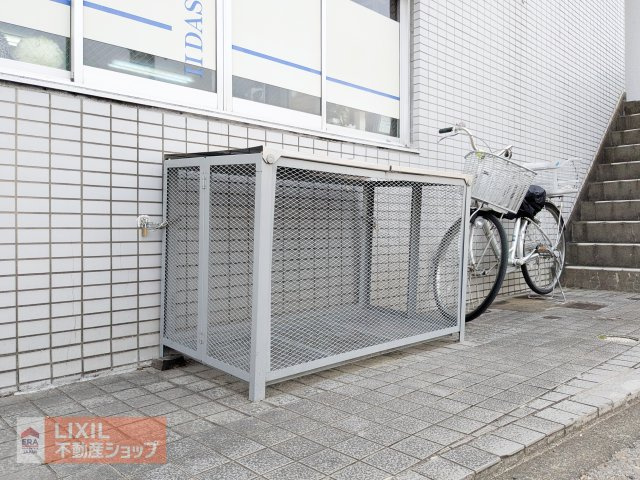 敷地内にゴミステーションがきちんと設置されています！