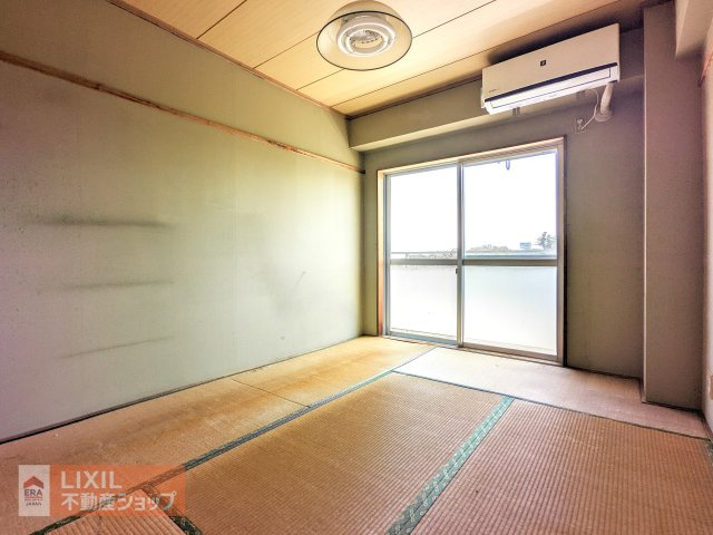 現状は和室ですが、お好みで洋室にリフォームすることで、お気に入りのソファやベッドも自由に配置することができます♪