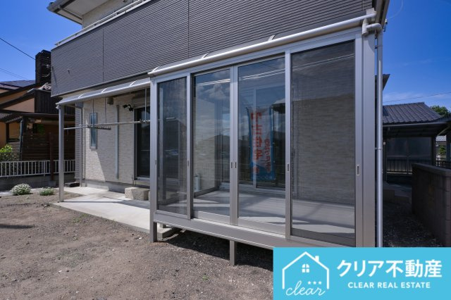 サンルーム付きで急な雨でも安心して洗濯物が干せます♪