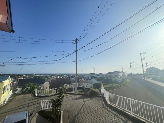 高い場所に位置しているため、海を遠望することができます。