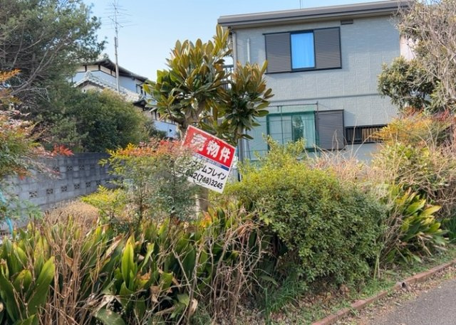 家を建てる前提で土地を探している場合、地盤の丈夫さは譲れない条件の一つです。地盤が脆弱だと追加工事が必要となります。また、過去に地盤沈下や液状化現象を起こした土地は、できるだけ避けた方がいいでしょう。