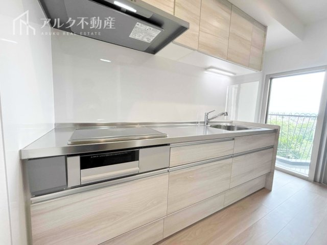 リフォーム済みのシステムキッチン