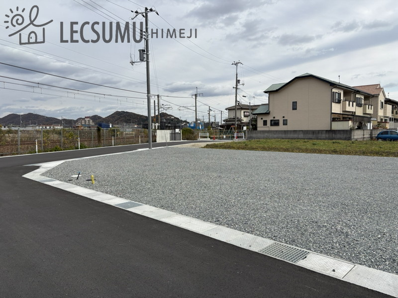 外観：328000608009