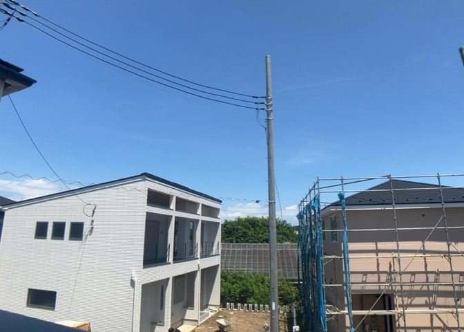 眺望を気にして物件を探す場合、前面に建物が建っていないか現地で確認しましょう！前面に建物があると景色はもちろん、日当たりや風通しにも影響が出てきます。住んだ時のことを想像しながら現地見学をしましょう。