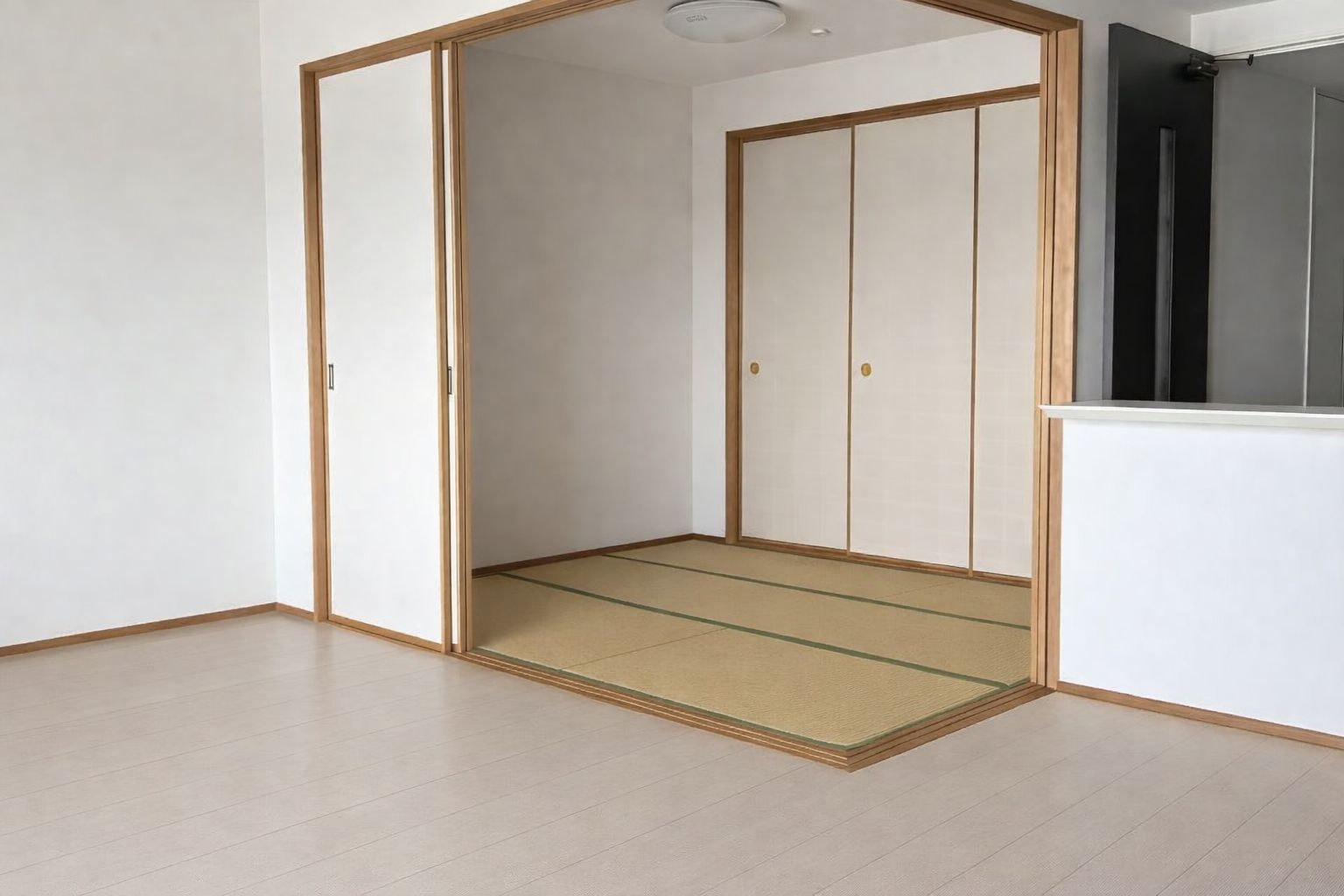 (視認性を高めるために備品類を削除する加工を行っています)
