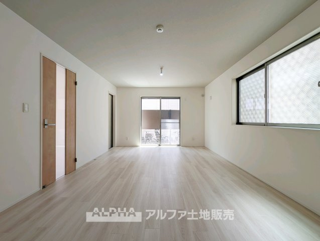 こちらの居間で趣味の時間をお楽しみください