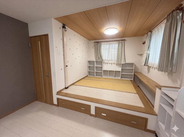 【A区画】小上がりの和室です(^^♪