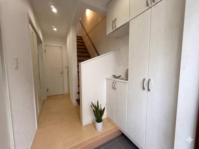 【B区画】室内は白を基調としており明るい印象(^^♪