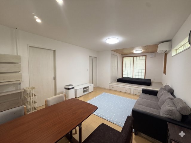 【B区画】リビング横には4.5畳の小上がり和室(^^)/