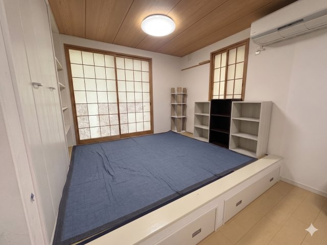 【B区画】小上がり和室♪引出タイプの収納もあります！