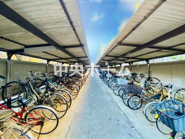 【自転車置き場】最新の空き状況や費用などの詳細は担当スタッフまでお問い合わせください。