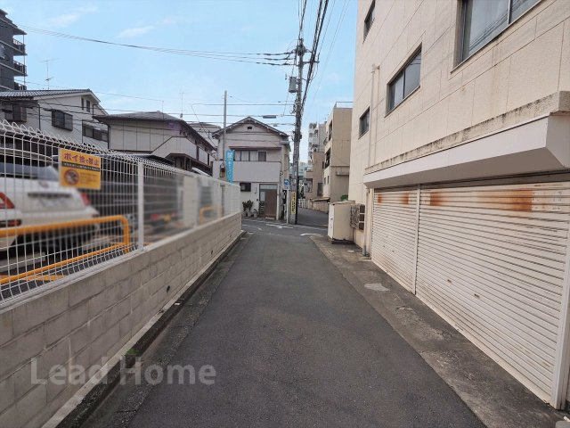 平坦で歩きやすい道路が広がっています！毎日の徒歩移動や自転車での移動もスムーズに行えますね♪