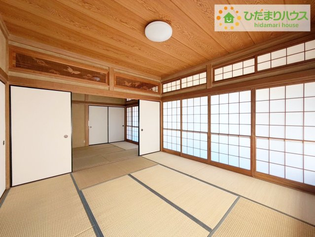 和の風情を演出する内障子付！