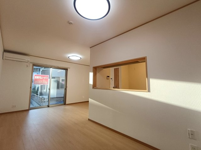 こちらの居間で趣味の時間をお楽しみください