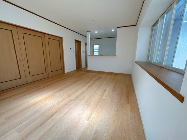 【東広島市黒瀬桜が丘１丁目　中古一戸建ての洋室】