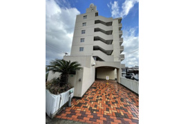 チュリス若松の外観