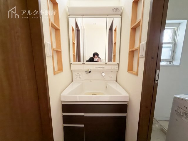 使い勝手の良い独立洗面台！