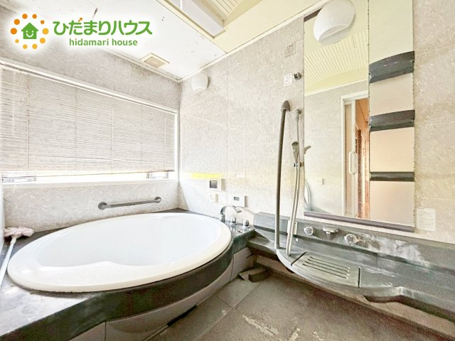 1日の疲れを癒すと共に、お子様からご年配者まで1年中快適にご入浴いただけます。