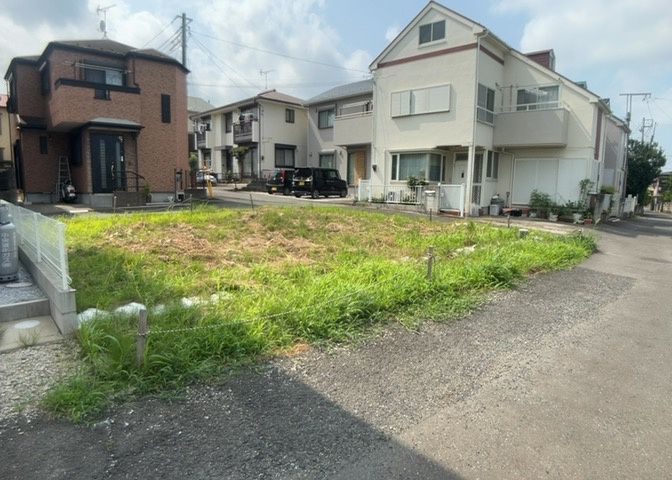 土地探しをしていると都市計画区域という言葉を目にすると思います。法律によって、都道府県知事や国土交通大臣が指定するエリアのことを指しており、都市計画区域は市街化区域と市街化調整区域に分けられています。