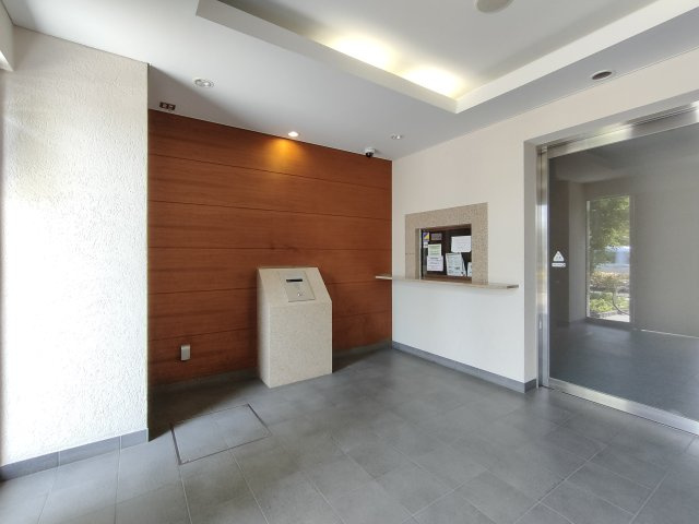 【エントランス】