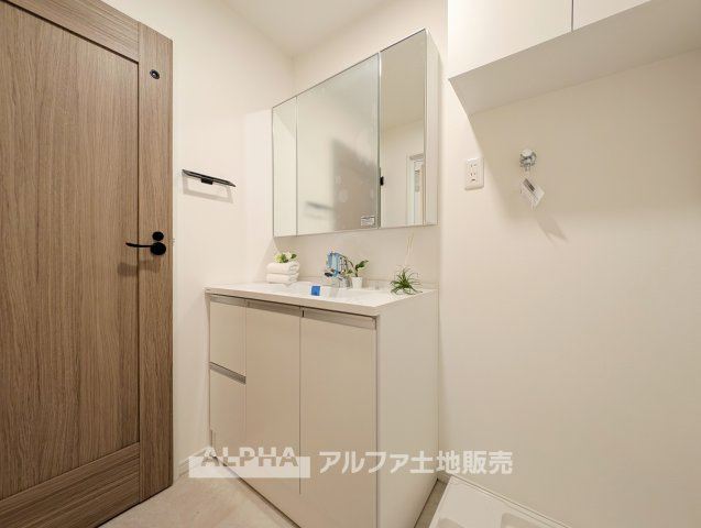 【Clean　Vanity】◆清潔感のある洗面空間◆一日の始まりから帰宅後の手洗いまで、家族みんなが使う洗面スペース。暮らしに寄り添う設備です。