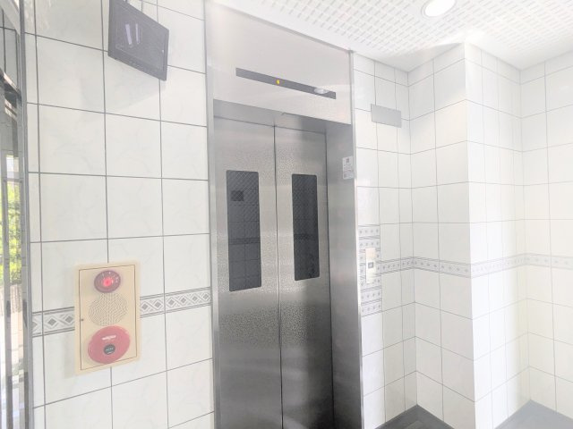 ～エレベーター写真～