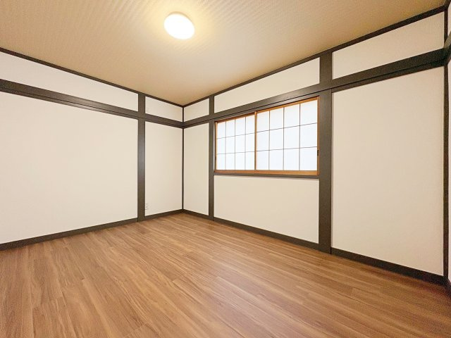 ◆明るく暖かな陽射しが射し込むお部屋。上質な温もりに包まれる、快適で穏やかなプライベート空間です。