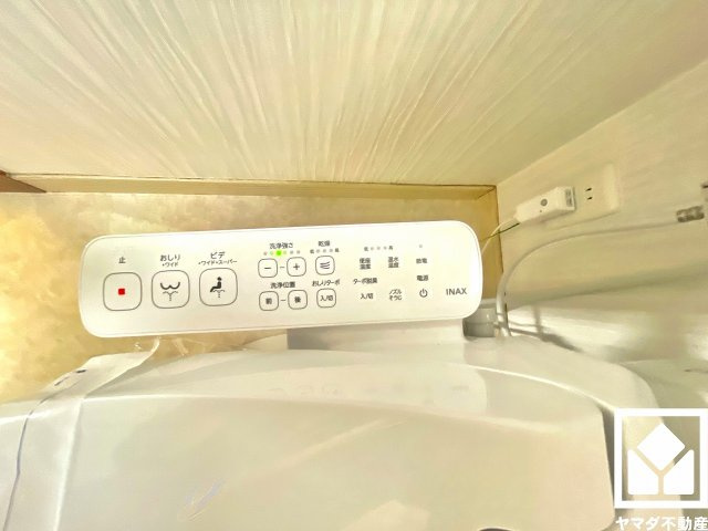 温水洗浄便座付きで、季節を問わずいつでも温かい便座をお使いいただけます。