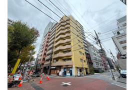 パレ・ドール新宿の外観