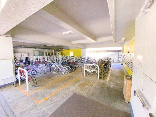 見学はしたいけど見に行く暇がないという方、仕事終わり等にご見学が出来るようサポートします。
