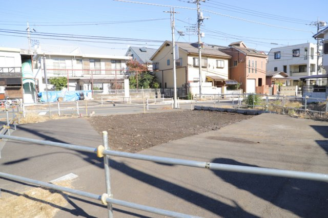 物件の詳細については、現地を見てわかること以外に、役所や法務局などで調べないとわからないことがあります。そのため、現地に行く場合は、もしこの物件を買ったらどのような生活ができるかをイメージしましょう。