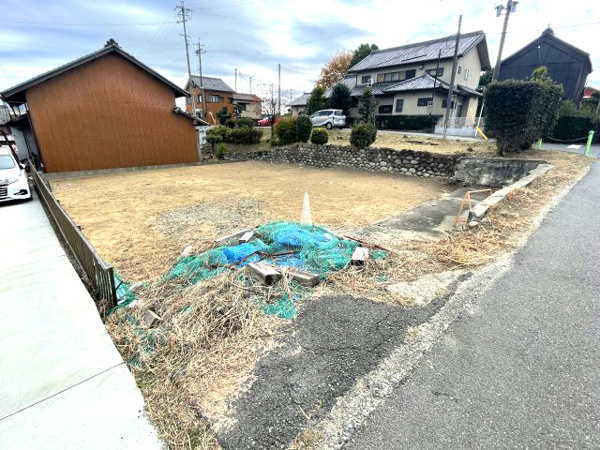【清須市下河原下之切　土地の前面道路含む現地写真】