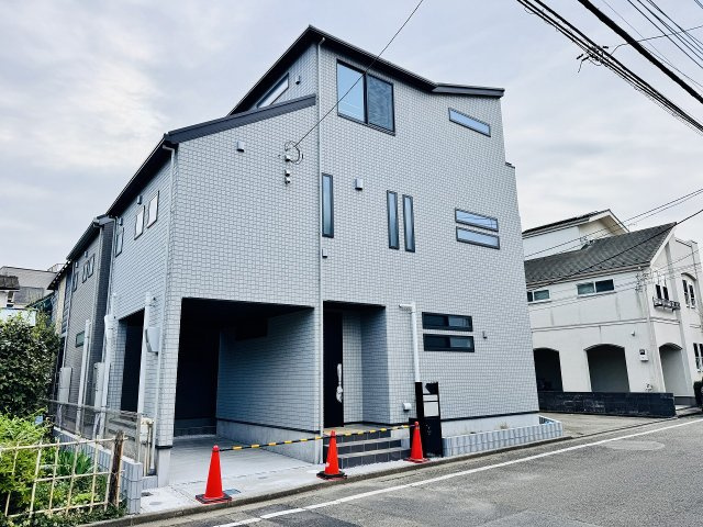 ～八王子駅徒歩10分の好立地　4路線徒歩利用可能、利便性の高い新築一戸建て～