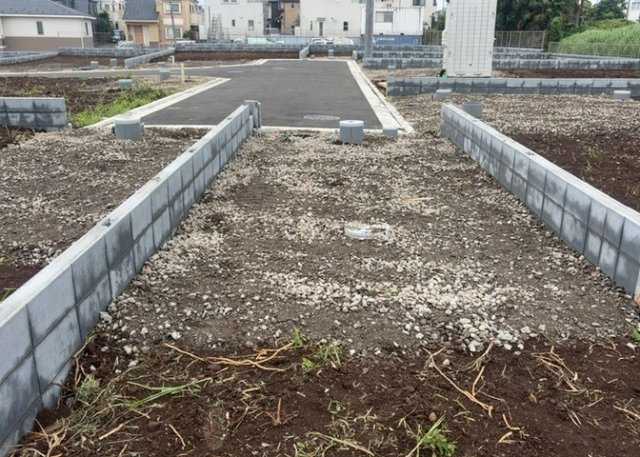 土地探しをしていると都市計画区域という言葉を目にすると思います。法律によって、都道府県知事や国土交通大臣が指定するエリアのことを指しており、都市計画区域は市街化区域と市街化調整区域に分けられています。