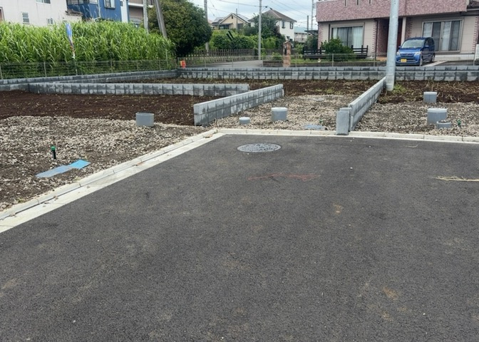 物件の詳細については、現地を見てわかること以外に、役所や法務局などで調べないとわからないことがあります。そのため、現地に行く場合は、もしこの物件を買ったらどのような生活ができるかをイメージしましょう。