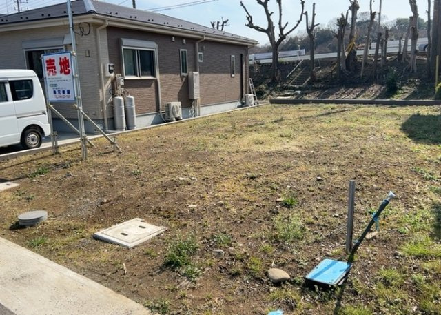 物件の詳細については、現地を見てわかること以外に、役所や法務局などで調べないとわからないことがあります。そのため、現地に行く場合は、もしこの物件を買ったらどのような生活ができるかをイメージしましょう。
