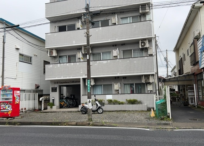 隣家の土地はどうなっているのか、生活利便施設が近くにあるのか、学校まで近いかなど、お客様のライフスタイルにあわせたイメージが重要です。また、近くにあると困る施設が近くにないかも確認するといいでしょう。