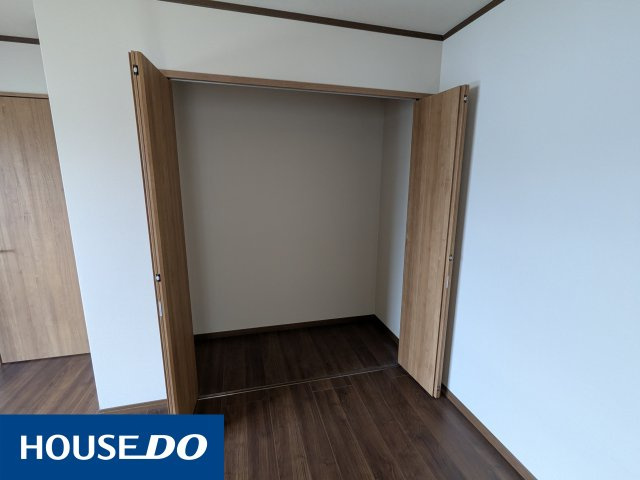 主寝室の収納。