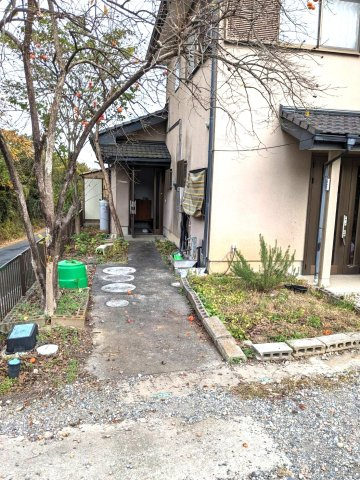 独立した別邸の玄関