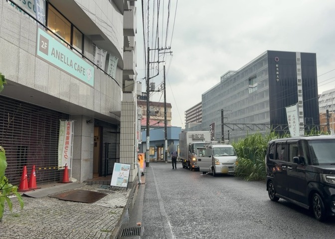 眺望を気にして物件を探す場合、前面に建物が建っていないか現地で確認しましょう！前面に建物があると景色はもちろん、日当たりや風通しにも影響が出てきます。住んだ時のことを想像しながら現地見学をしましょう。