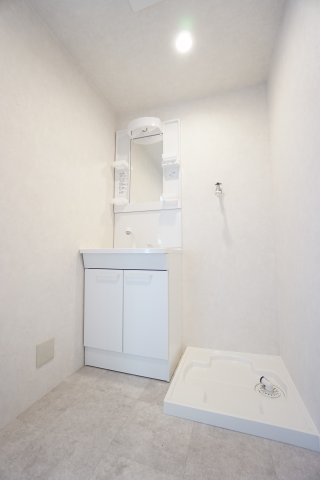 洗面化粧台、洗濯機パンも新調♪