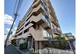 ロイヤルステージ東千葉の外観