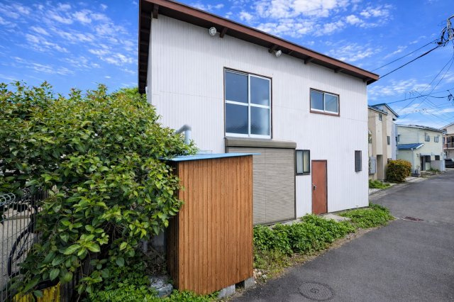 ◆モダンなデザインが魅力の戸建住宅。清潔感のある外観が住まう方を優しく迎えます。　