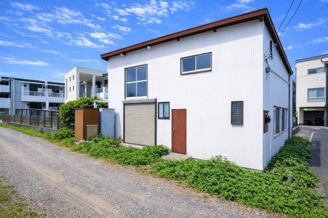 ◆一戸建てを中心とした街並みが整然と続き、周辺は高い建物が建っていないので、緑の多い閑静な趣を感じる環境です。街並みや周辺環境も重要なポイントです！！　