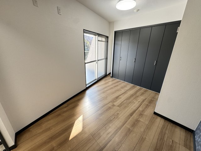 収納が豊富な洋室です
