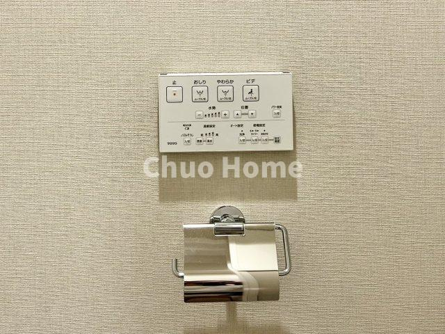 【ウォシュレット】清潔に使いたいお手洗いには最適な設備です。もちろんウォームレットも標準装備です。