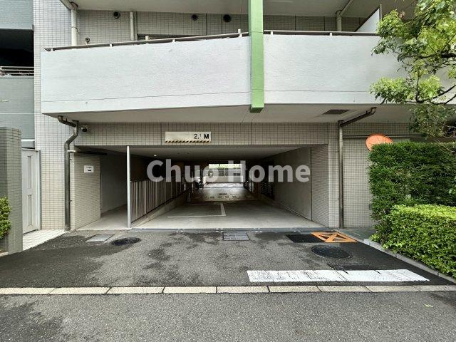 【敷地内駐車場】最新の空き状況や費用などの詳細は担当スタッフまでお問い合わせください。