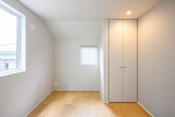 【目黒区洗足1丁目 新築戸建の洋室】