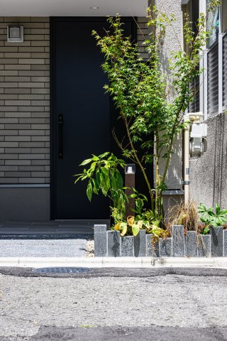 【目黒区洗足1丁目 新築戸建のエントランス】