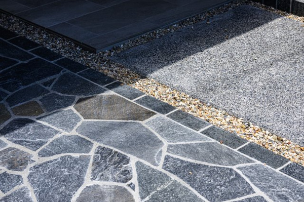 【目黒区洗足1丁目 新築戸建のエントランス】